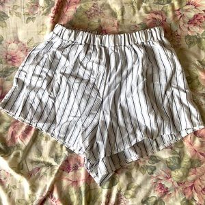 SHEIN black and white shorts